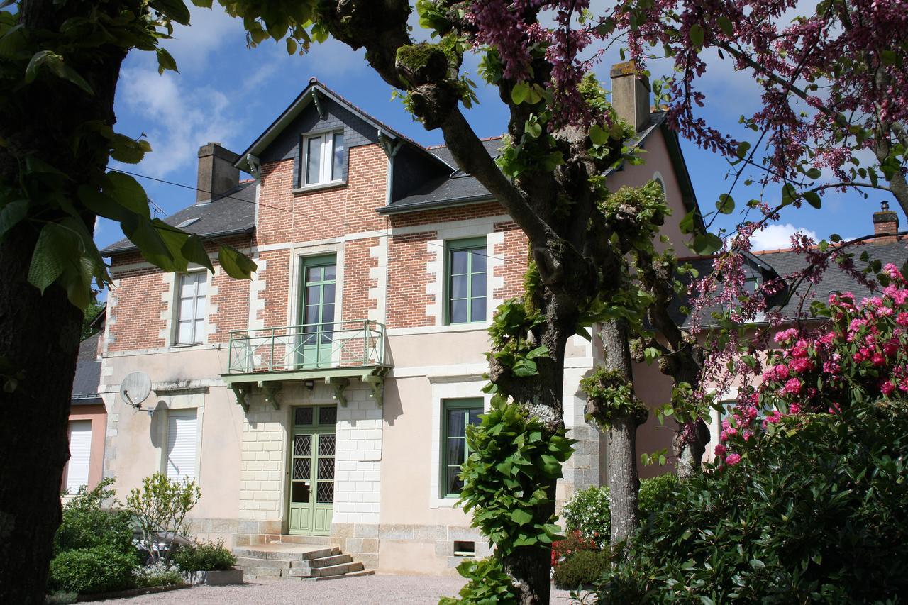 Chambres D'Hotes Du Chalet De Caharet Pipriac Buitenkant foto